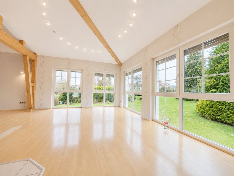 Traumhaftes Einfamilienhaus mit weitläufigem Garten und Scheune in Jühnde bei Göttingen.